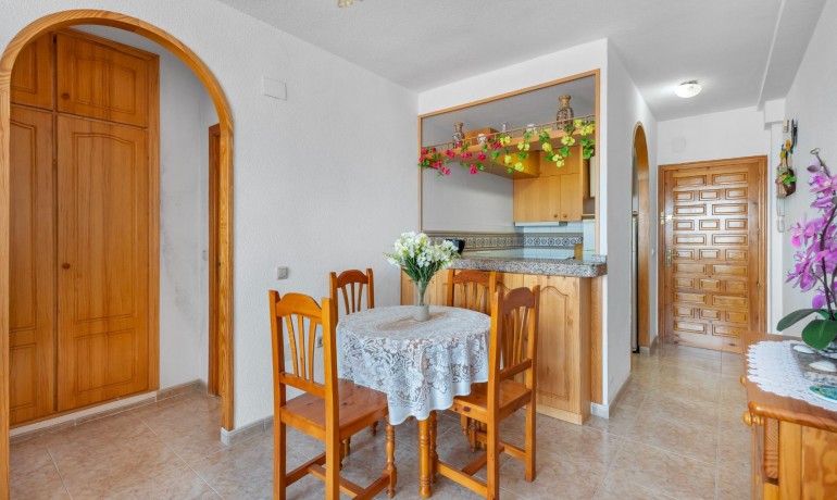 Venta - Apartamento / piso -
Torrevieja - La Mata pueblo