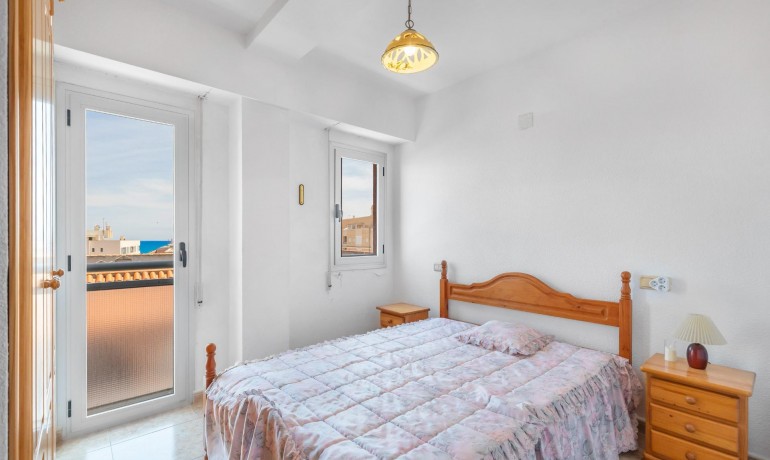 Venta - Apartamento / piso -
Torrevieja - La Mata pueblo