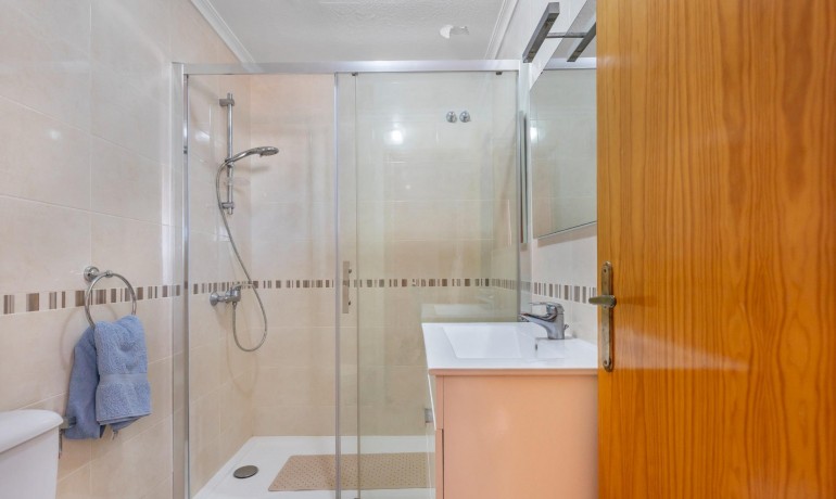 Venta - Apartamento / piso -
Torrevieja - La Mata pueblo