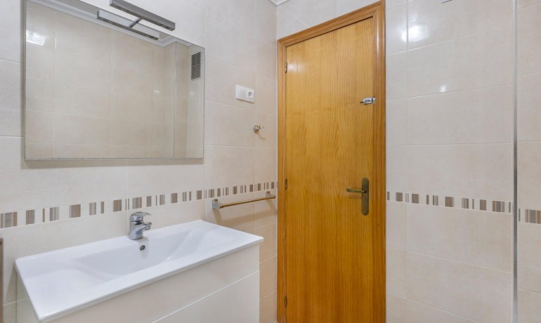 Venta - Apartamento / piso -
Torrevieja - La Mata pueblo