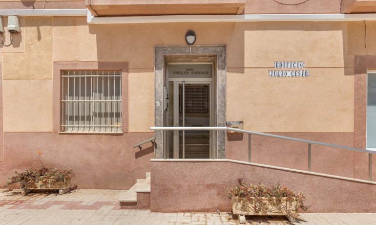 Venta - Apartamento / piso -
Torrevieja - La Mata pueblo