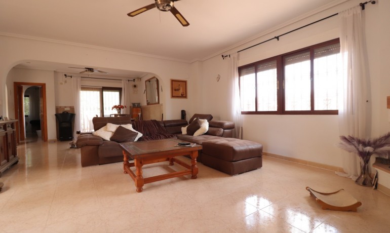 Venta - Villa -
Formentera del Segura - Fincas de La Vega