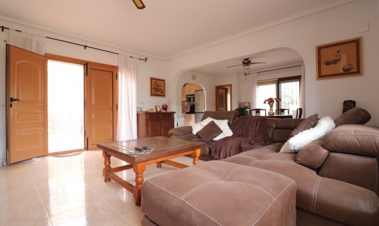 Venta - Villa -
Formentera del Segura - Fincas de La Vega