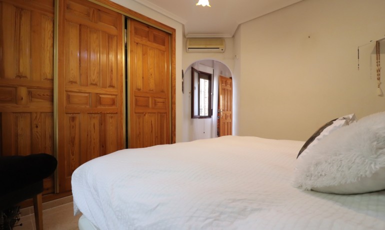 Venta - Villa -
Formentera del Segura - Fincas de La Vega