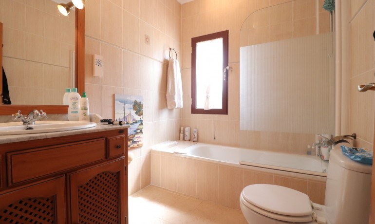 Venta - Villa -
Formentera del Segura - Fincas de La Vega