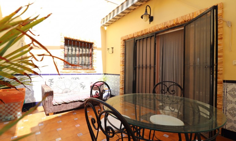 Venta - Villa -
Formentera del Segura - Fincas de La Vega