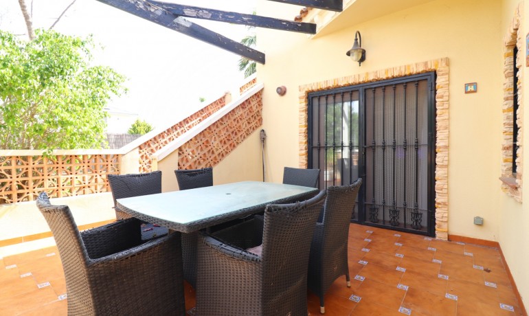 Venta - Villa -
Formentera del Segura - Fincas de La Vega