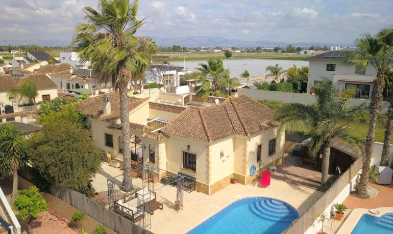 Venta - Villa -
Formentera del Segura - Fincas de La Vega
