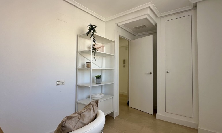 Venta - Apartamento / piso -
Torrevieja