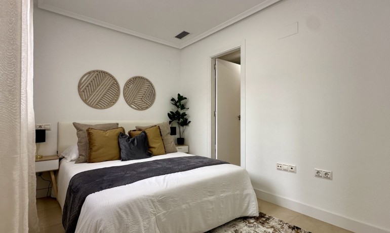 Venta - Apartamento / piso -
Torrevieja