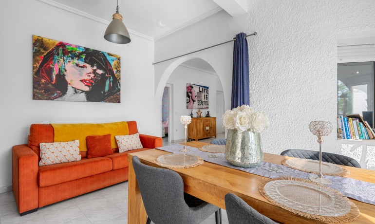 Venta - Villa -
Ciudad Quesada - Pueblo Bravo