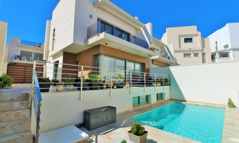 Venta - Villa -
Villamartin