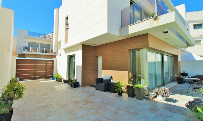 Venta - Villa -
Villamartin