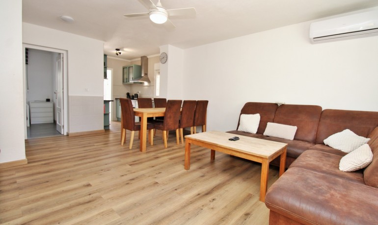 Venta - Casa -
Villamartin