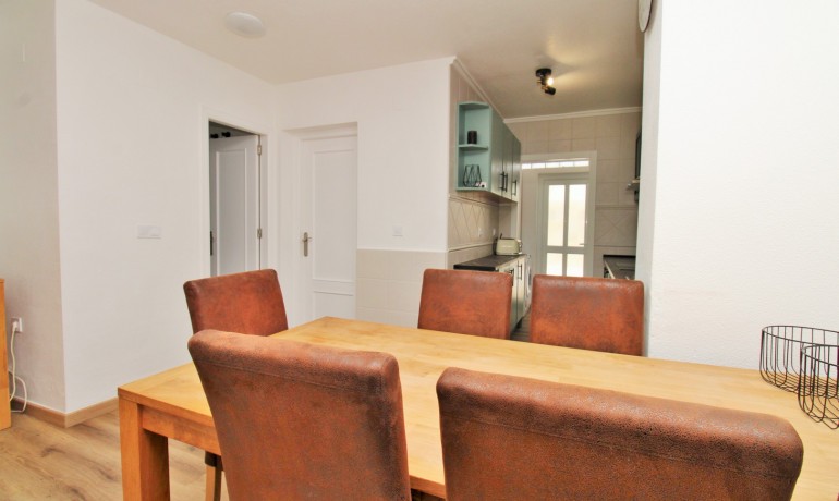 Venta - Casa -
Villamartin