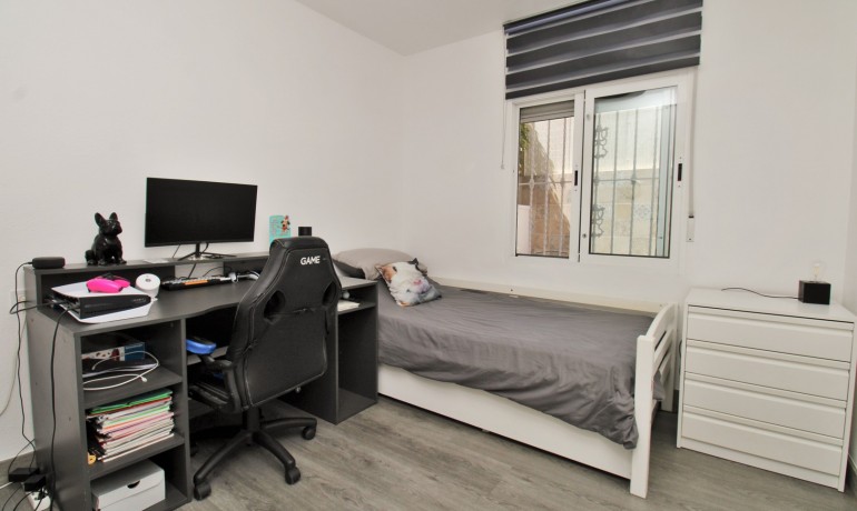 Venta - Casa -
Villamartin