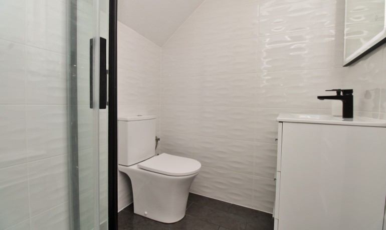 Venta - Casa -
Villamartin