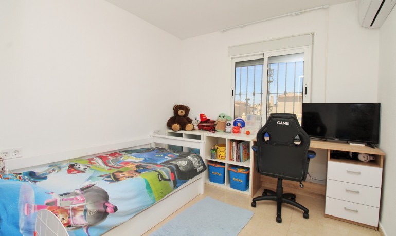 Venta - Casa -
Villamartin