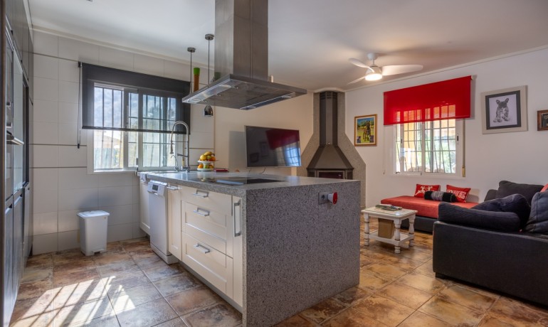 Venta - Villa -
Elche - La Hoya
