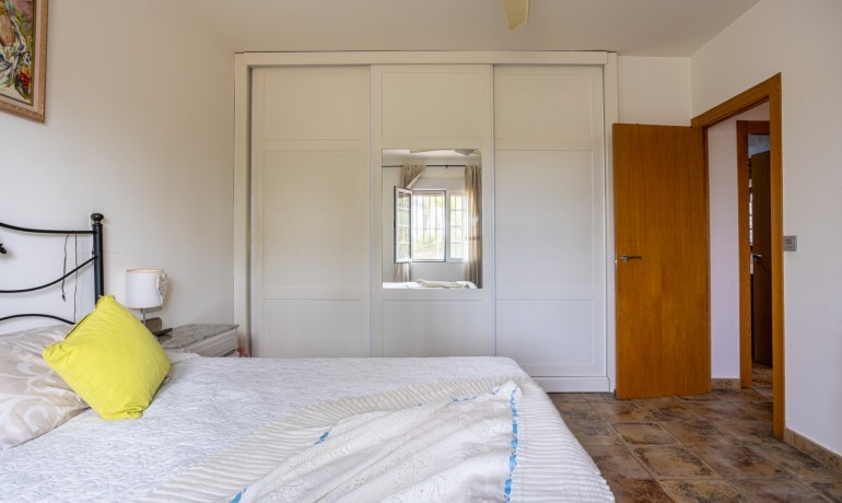 Venta - Villa -
Elche - La Hoya