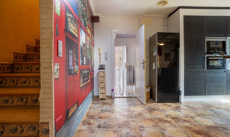 Venta - Villa -
Elche - La Hoya