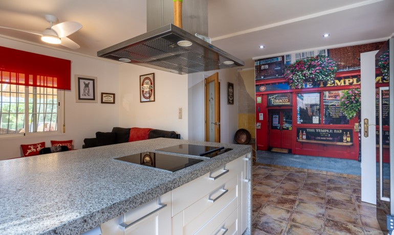 Venta - Villa -
Elche - La Hoya