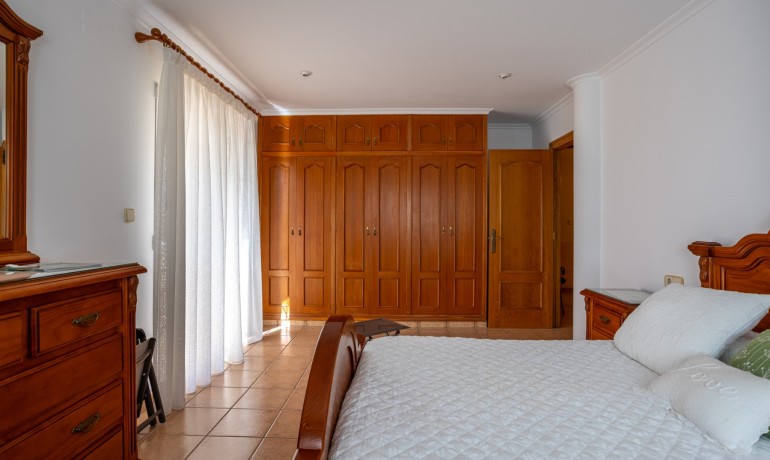 Venta - Villa -
Elche - La Hoya