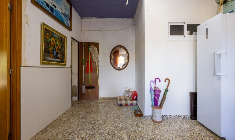 Venta - Villa -
Elche - La Hoya