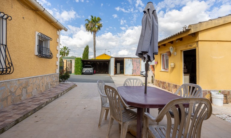 Venta - Villa -
Elche - La Hoya