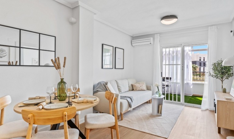 Venta - Apartamento / piso -
Orihuela Costa - La Florida