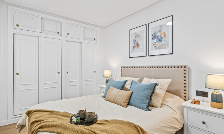 Venta - Apartamento / piso -
Orihuela Costa - La Florida