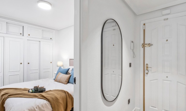 Venta - Apartamento / piso -
Orihuela Costa - La Florida