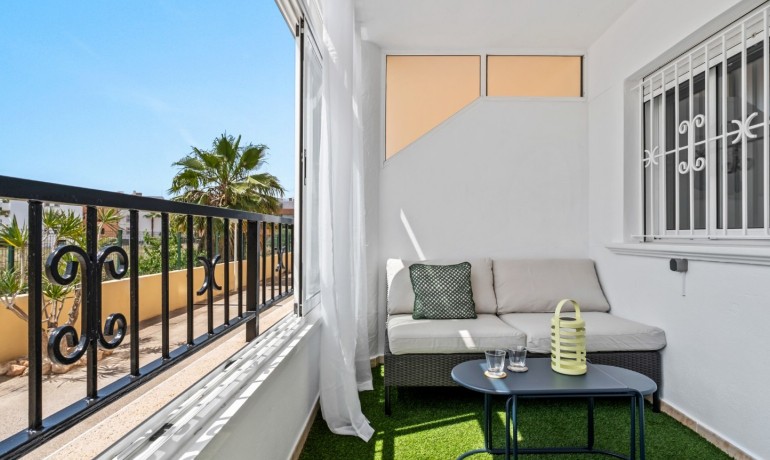 Venta - Apartamento / piso -
Orihuela Costa - La Florida