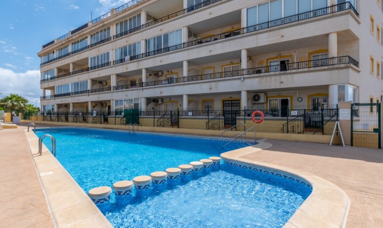 Venta - Apartamento / piso -
Orihuela Costa - La Florida