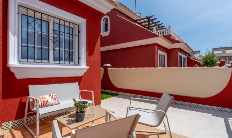 Venta - Villa -
Orihuela Costa - Villamartín
