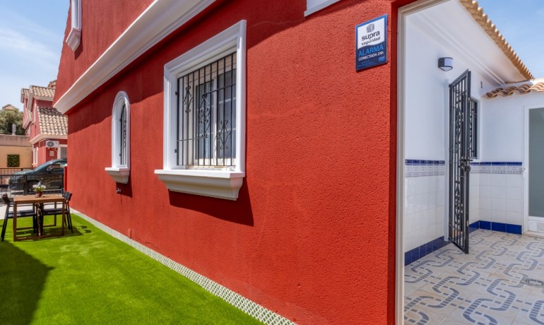 Venta - Villa -
Orihuela Costa - Villamartín