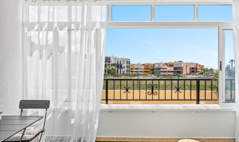 Venta - Apartamento / piso -
Orihuela Costa - La Florida