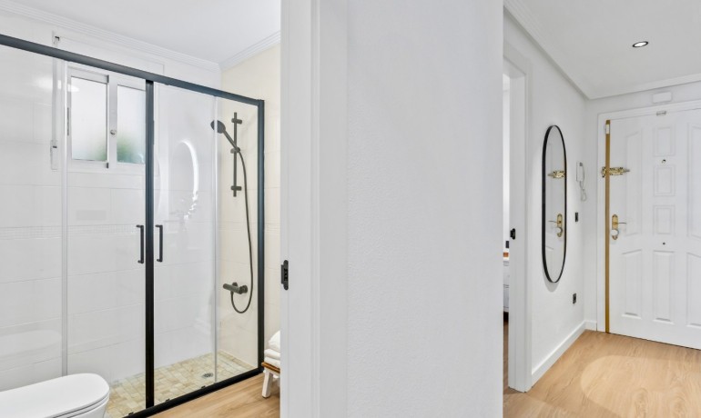 Venta - Apartamento / piso -
Orihuela Costa - La Florida