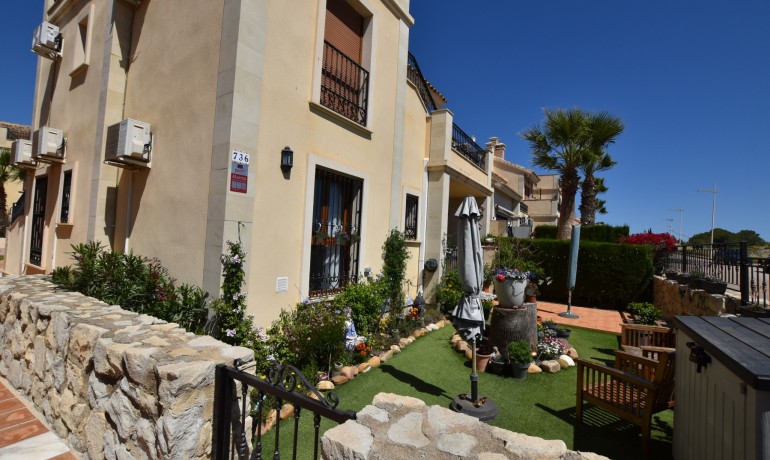 Venta - Apartamento / piso -
Algorfa - La Finca Golf Resort