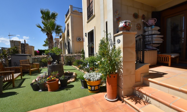 Venta - Apartamento / piso -
Algorfa - La Finca Golf Resort