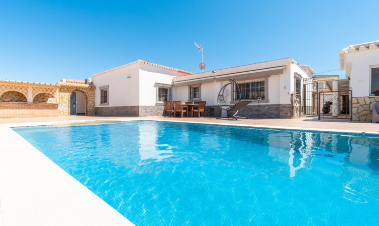 Venta - Villa -
Torrevieja - Torreta florida
