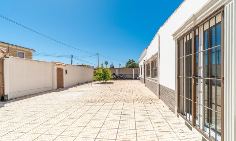 Venta - Villa -
Torrevieja - Torreta florida