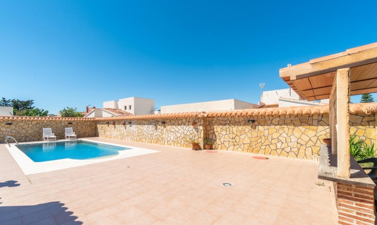 Venta - Villa -
Torrevieja - Torreta florida