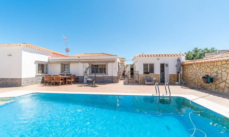 Venta - Villa -
Torrevieja - Torreta florida