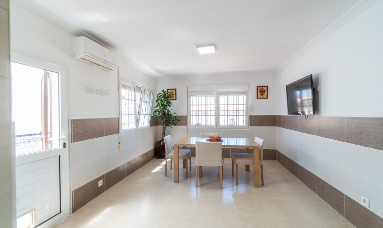 Venta - Villa -
Torrevieja - Torreta florida