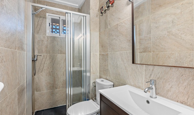 Sale - Apartment / Flat -
Santa Pola