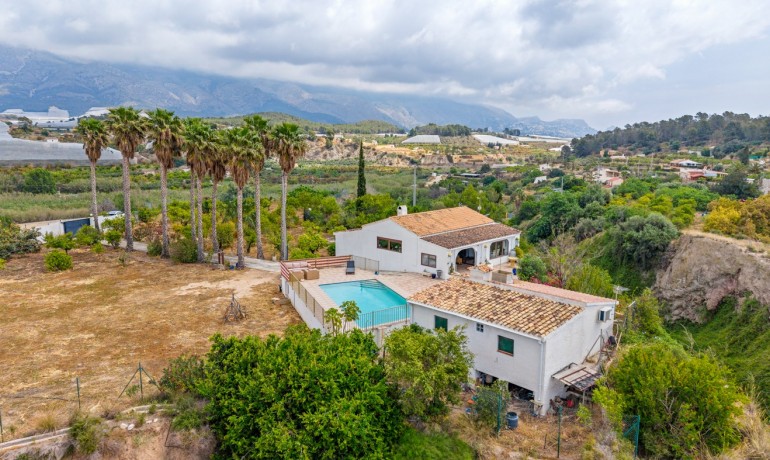 Revente - Finca / Propriété de campagne -
La Nucia* - La Nucia