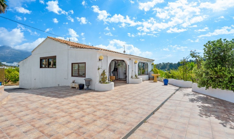 Revente - Finca / Propriété de campagne -
La Nucia* - La Nucia