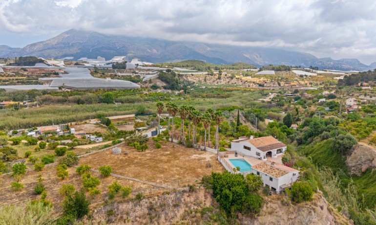 Revente - Finca / Propriété de campagne -
La Nucia* - La Nucia