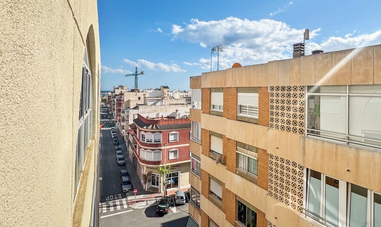 Revente - Appartement / Flat -
Torrevieja*